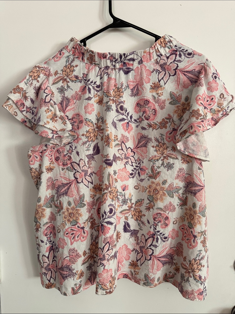 Who What Wear Pink Multi Floral Tie-Neck Ruffle Sleeve Blouse in GUC